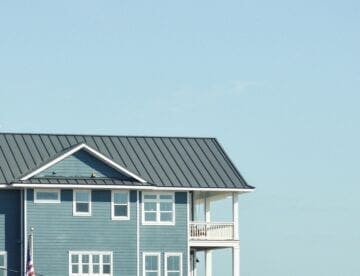 clean roof shingles